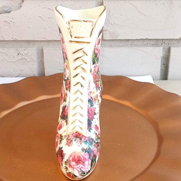 Vintage - Victorian Style Flower Porcelain Boot - Picture 4 of 12